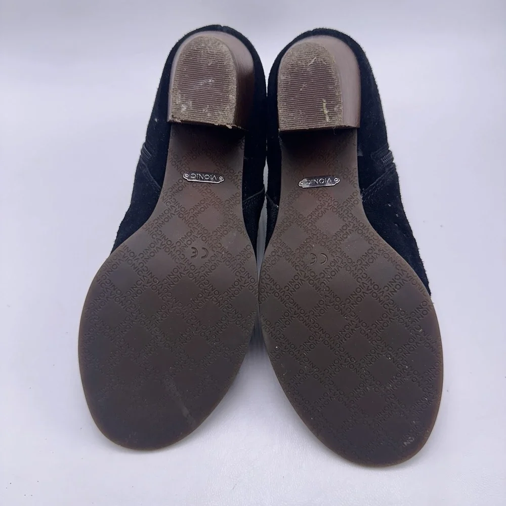 Vionic Chryssa Perforated Black Suede Heels Peep Toe Booties‎ Women Sz 7.5 M